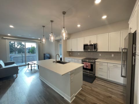 Beautiful and Spacious NEW Home for 6-Month Rental House in Kenmore