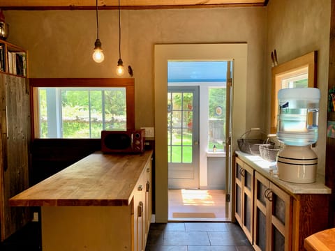 Kitchen access to sun porch