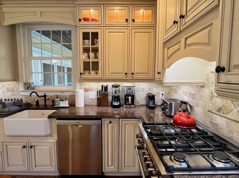 6 burner range and microwave