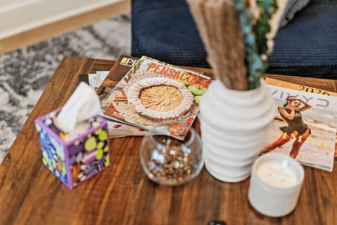 Pelican Landing At The Bay House in Pensacola Beach