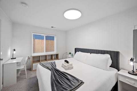 Charming 1 Bedroom in Seattle w/ Modern Finishes House in Tukwila