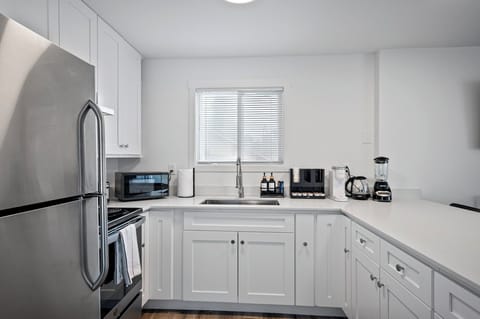 Charming 1 Bedroom in Seattle w/ Modern Finishes House in Tukwila