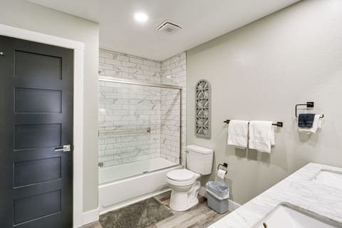Bathroom | Upper Level