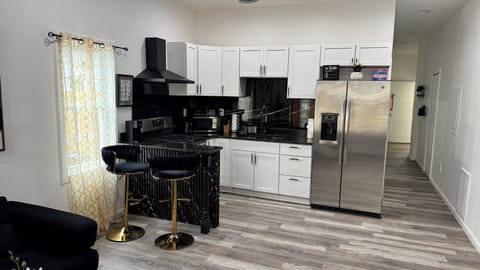 Stylish apartment within walking distance to everything Apartment in Luzerne County