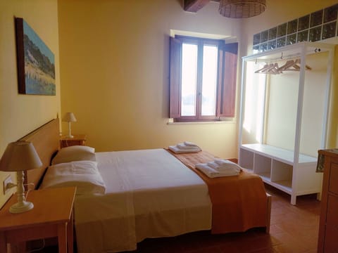 Apartment Glicine: for large families, with air conditioning Apartment in Tuscany