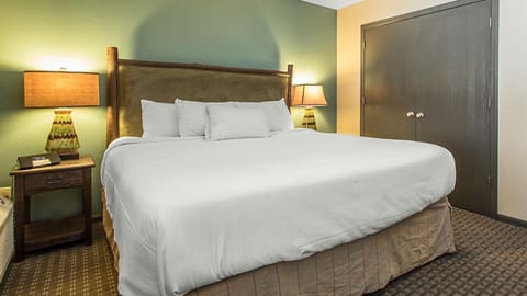 Family Adventure Getaway: 1BR Townhome at Christmas Mountain Village Resort in Dellona