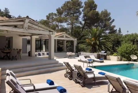 Luxury villa in Mougins for 12 people Villa in Mougins