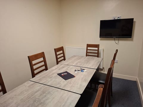 Relaxing Retreat in Cheltenham Apartment in Cheltenham