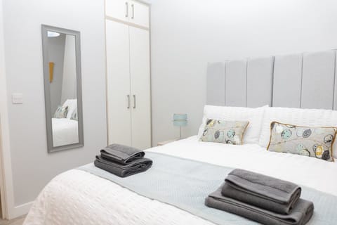 Relaxing Retreat in Cheltenham Apartment in Cheltenham