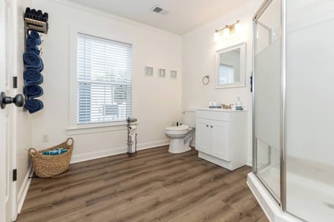 Oak Park Cottage, Newly renovated, great location! Cottage in Ocean Springs