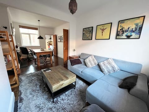 Inviting Home | Brilliant Location | Free Wi-Fi House in Northampton