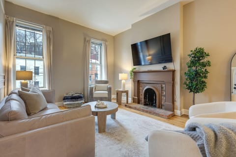 Cincinnati Vacation Rental | 2BR | 1BA | 870 Sq Ft