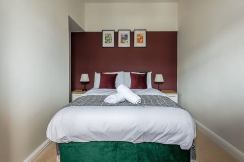 Stylish & comfy 3 bed house House in England