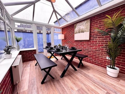 WOW! 4-Bed Home Newly Renovated! Great Location! House in Poole