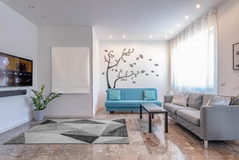 Roby's House - Your Cozy Shelter Near Vallelunga Racetrack Apartment in Viterbo