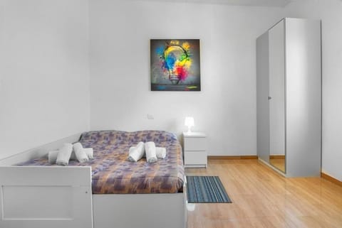 Roby's House - Your Cozy Shelter Near Vallelunga Racetrack Apartment in Viterbo