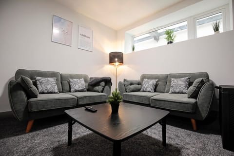 Bartlam Place | Central Oldham Apartment in Oldham