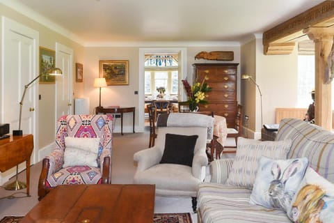 Spey Valley House - Eight Bedroom Villa, Sleeps 16 Villa in Scotland