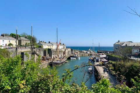 Sea Mist House - Six Bedroom Villa, Sleeps 14 Villa in Saint Austell