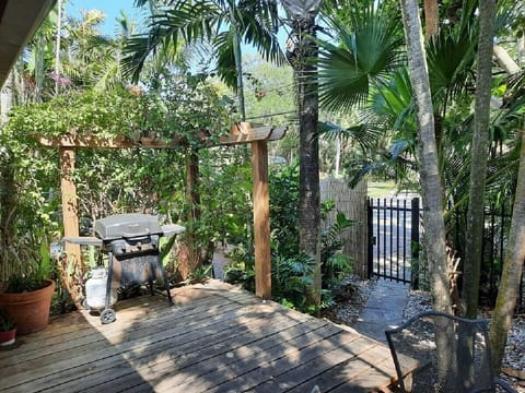 HALF PRICED ! Zen Romantic Cottage - Best Of Coconut Grove/Pets Cottage in Coconut Grove