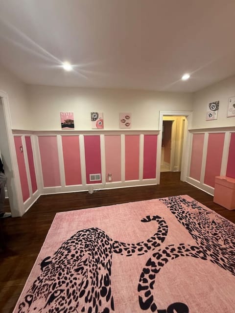 Spacious 3BR Near Downtown Detroit House in Detroit