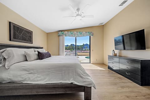 Luxury Desert Getaway • Pool • Spa • Golf • Sunset House in Indian Wells