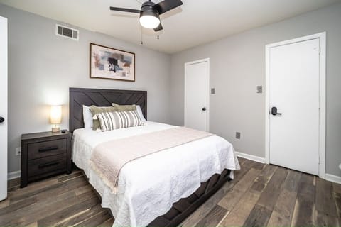 Little Jxn Condo — 5 min from Highland Village Apartment in Flowood