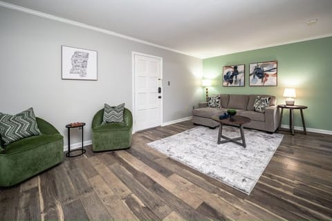 Little Jxn Condo — 5 min from Highland Village Apartment in Flowood