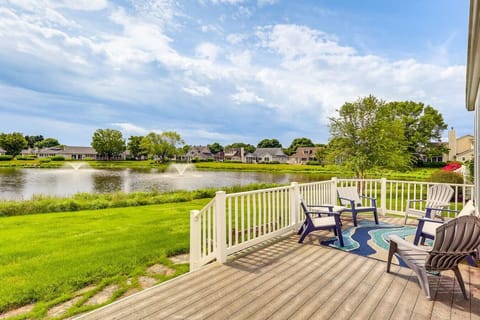 Deck | Outdoor Seating | Pond Views & Water Fountains