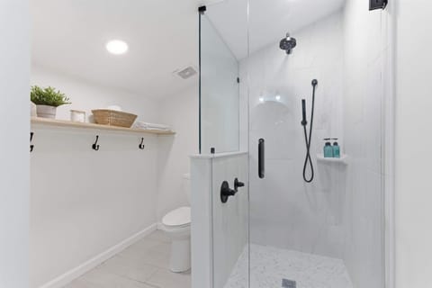 3 Blocks From Beach: Private & Clean Guest House Bed and Breakfast in Jacksonville Beach