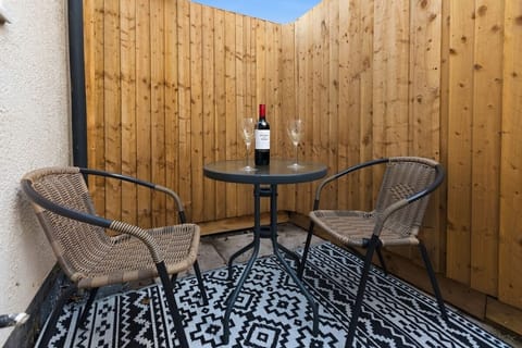 The Crews Quarters Anfield - Sleeps 10 - Modern House in Liverpool