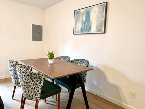 Sweet Cozy MSU 2 BR with Patio Apartment in Starkville