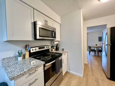 Sweet Cozy MSU 2 BR with Patio Apartment in Starkville