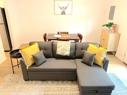 Central MSU Explorer`s Nest 2BR Apartment in Starkville