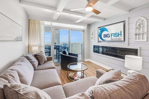 Stylish Living Room w/ Amazing Views 🌊✨
