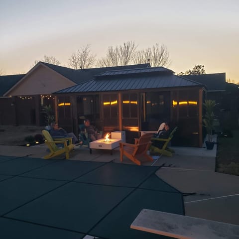 Private Pool Oasis Near Fort Sill & Refuge Slps 9 House in Lawton