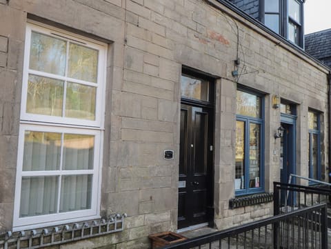 WEE FLAT in Fortrose Cottage in Scotland