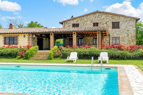 Spacious villa with private pool and panoramic views of the Umbrian hills, just 15 minutes from Todi Villa in Umbria