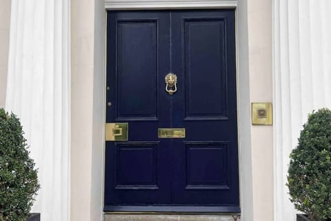 Beautiful central Edinburgh town house in the heart of the city. House in Edinburgh