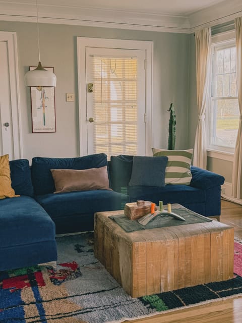 Stylish Northend Craftsman House in Tacoma