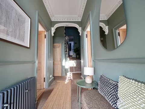 Carmona Bank , Dunoon - sleeps 8 guests, dog friendly House in Dunoon