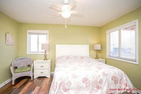 1st Floor North Streetside Primary Suite - Queen