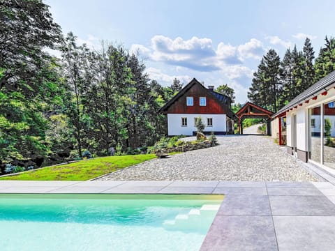 Home, Cottage, Garden, Landscaping, Estate, Yard, Farmhouse, Backyard, Shade, Lawn