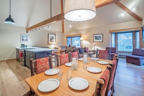 Smuggler E - Smuggler's Way