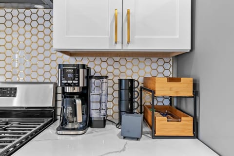Brew single serve from pods or grounds in multiple sizes, or brew a full carafe for the crew!  Lots of options with this innovative coffee maker.  Some pods, grounds, tea, and hot chocolate are provided for your stay.