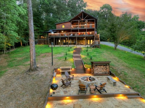 Mountain Haven – Family-Friendly Retreat with Hot Tub, Sauna & Stunning Views