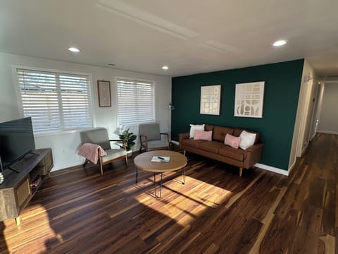 Golden Era Reimagined House in Lake Oswego