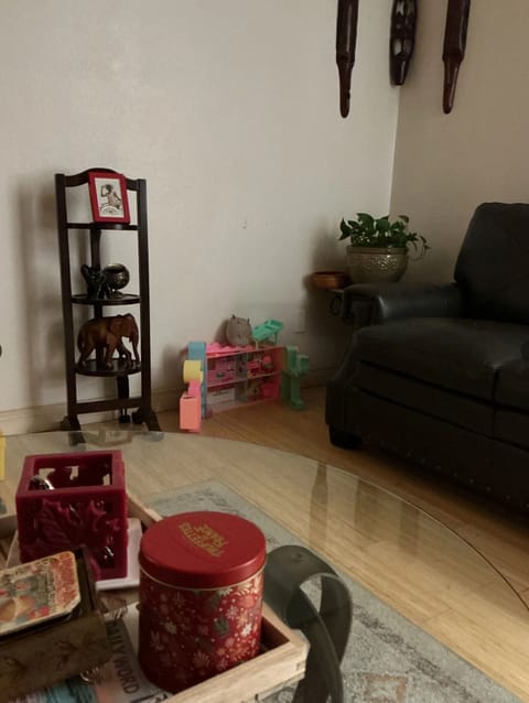 Honeycomb hideout Apartment in Tukwila