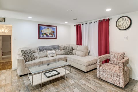 Benton Getaway on 1+ Acres w/ Easy Freeway Access House in Arkansas