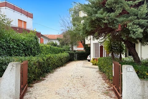 M455 - Marcelli, spacious four-room apartment with terrace and parking space Apartment in Marcelli